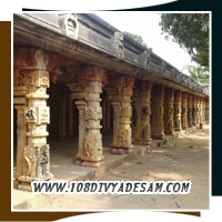 Seerivaramangai Nachiyar deity at Vanamamalai Temple showcasing Dravidian architecture
