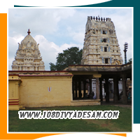 Madhurantakam Eri Kaatha Ramar Temple Rare Rama Holding Sita Hand with Lakshmana